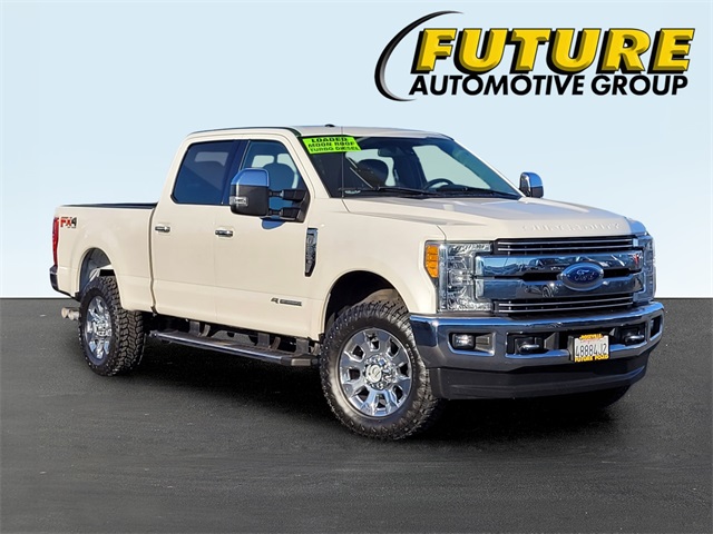 2017 Ford F-350SD LARIAT