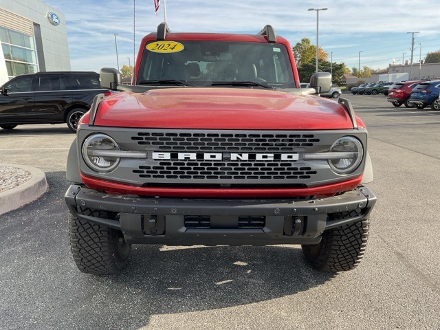 2024 Ford Bronco Badlands photo 3