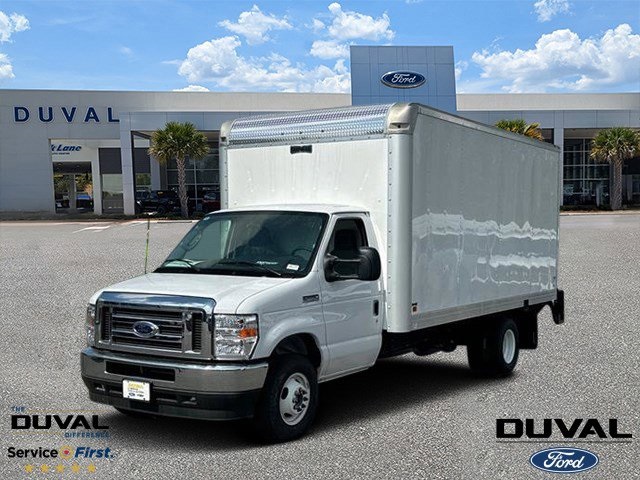 2025 Ford E-450SD Base