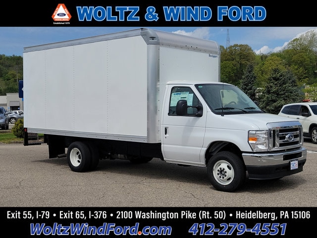 2025 Ford E-Series 15' Box E-450