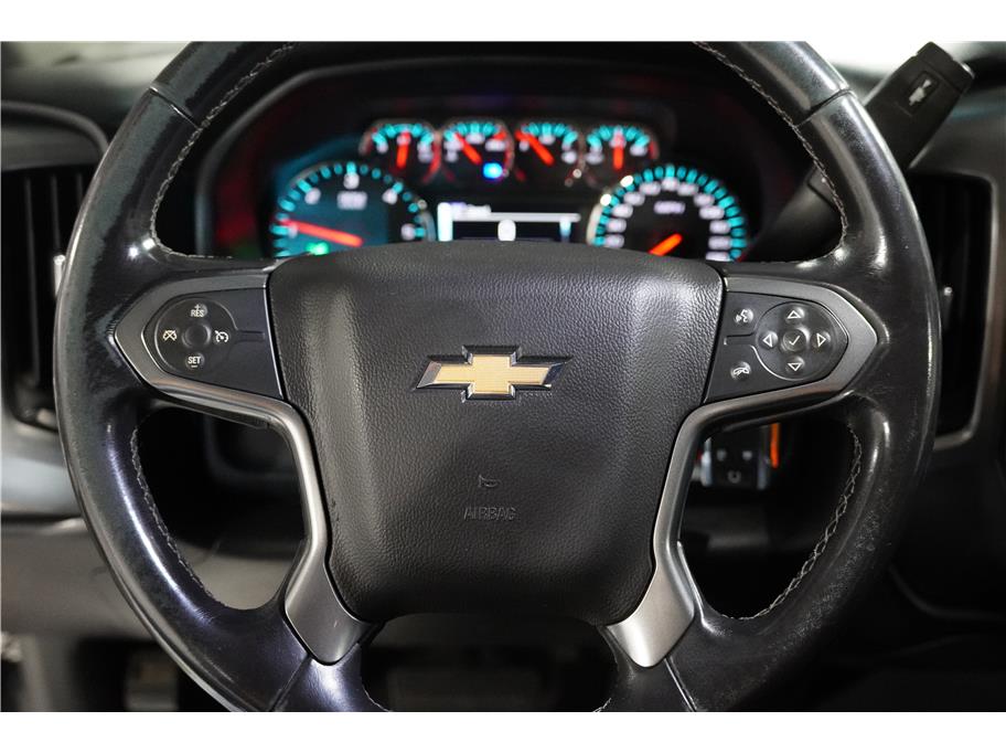 2018 Chevrolet Silverado 1500 LT photo 13