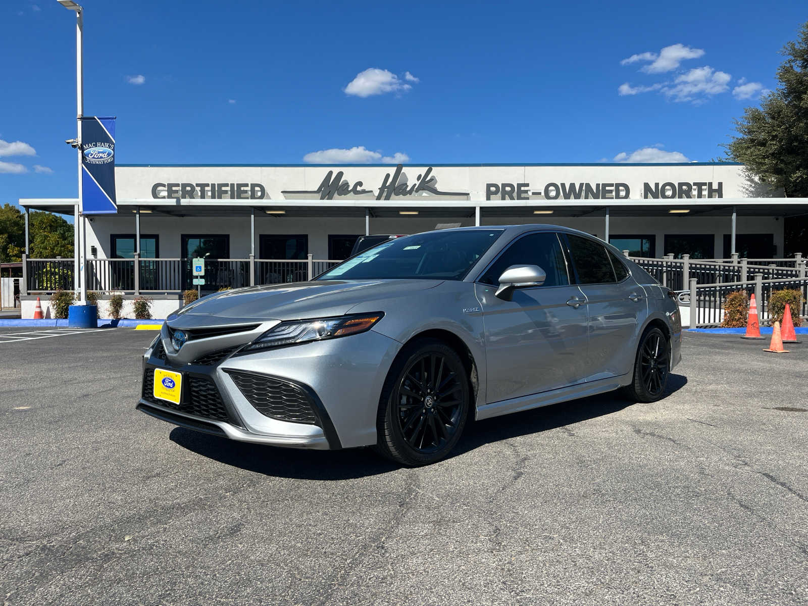 2021 Toyota Camry Hybrid XSE