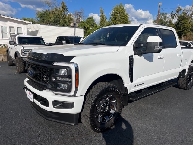 2023 Ford Super Duty F-250 SRW LARIAT