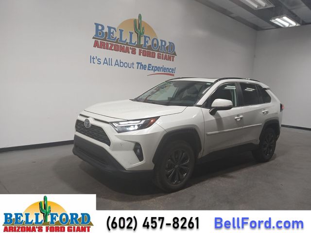 2022 Toyota RAV4 Hybrid XLE