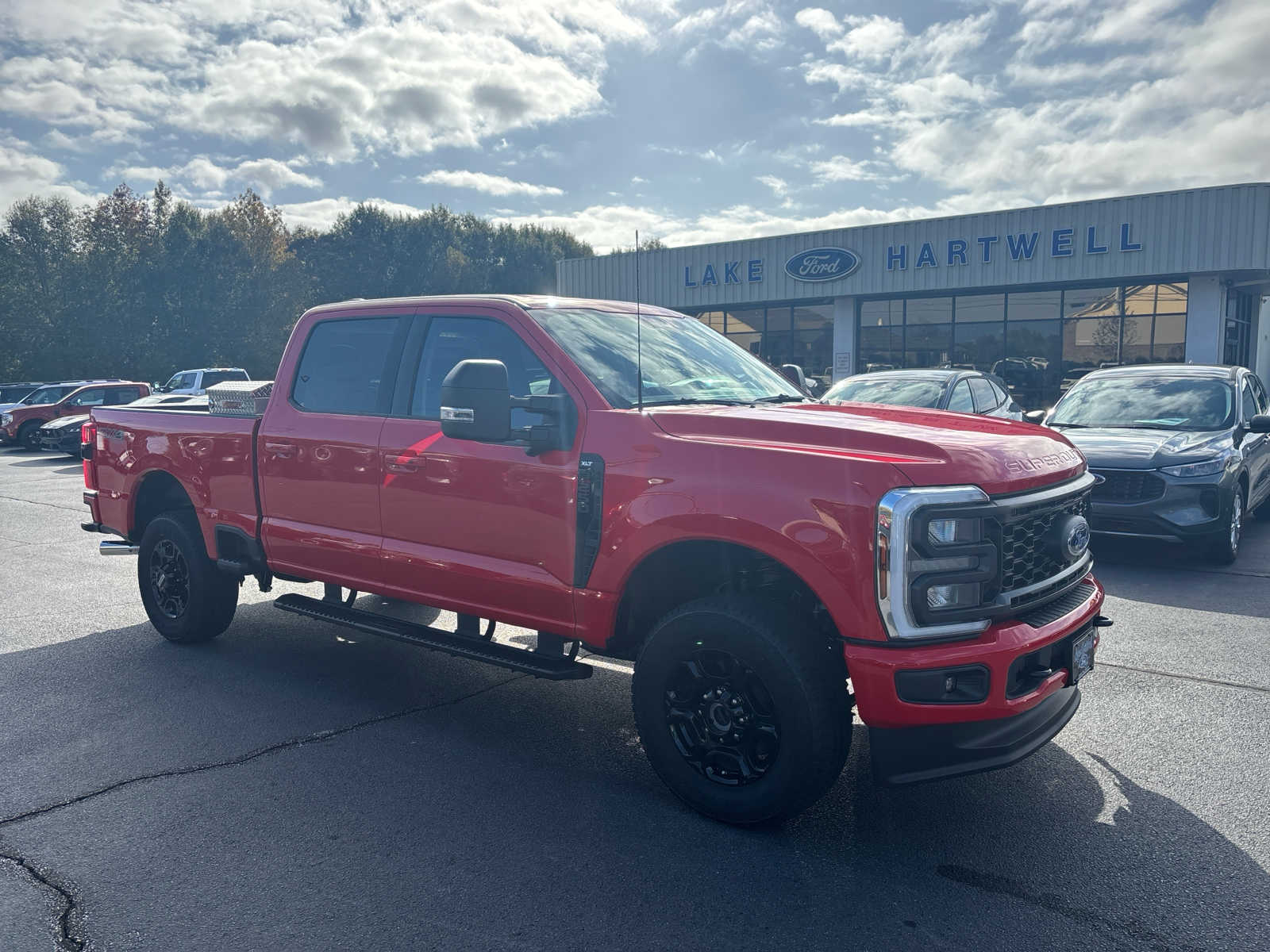 2024 Ford Super Duty F-250 SRW XLT 4WD Crew Cab 6.75 Box