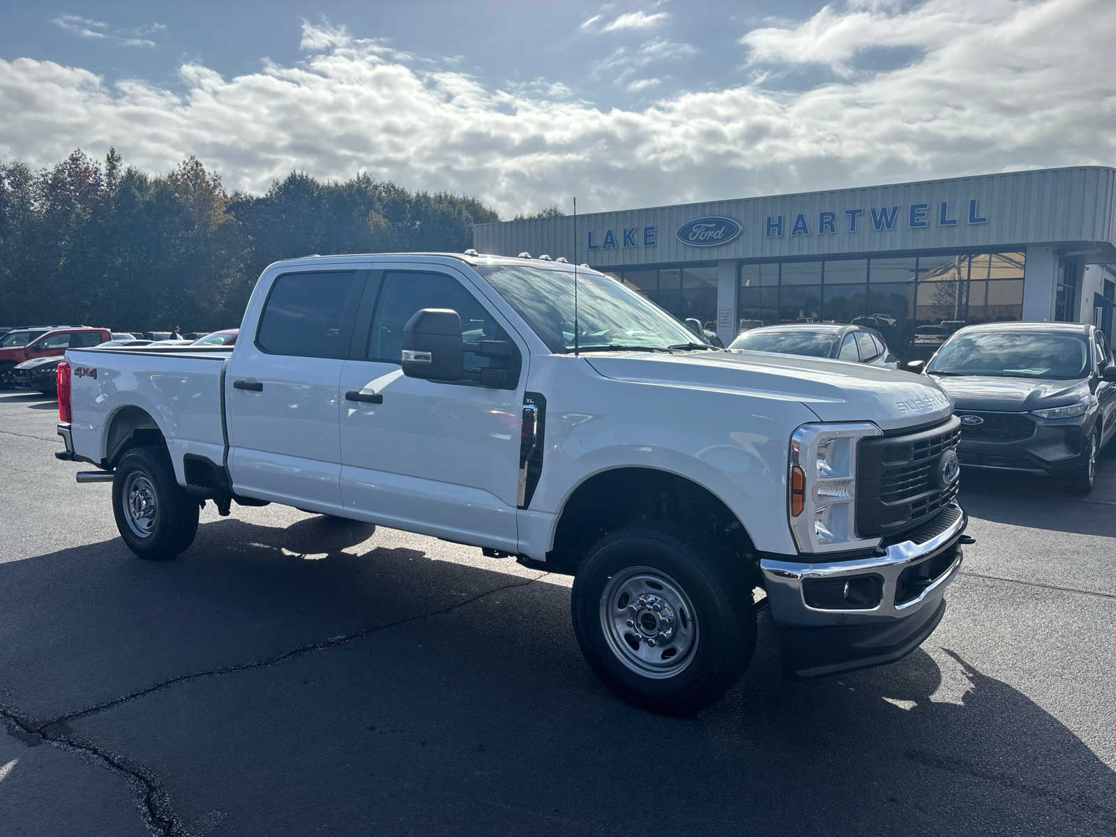 2024 Ford Super Duty F-250 SRW XL 4WD Crew Cab 6.75 Box