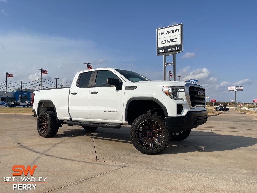 2019 GMC Sierra 1500 LIFTED RIMS & TIRES