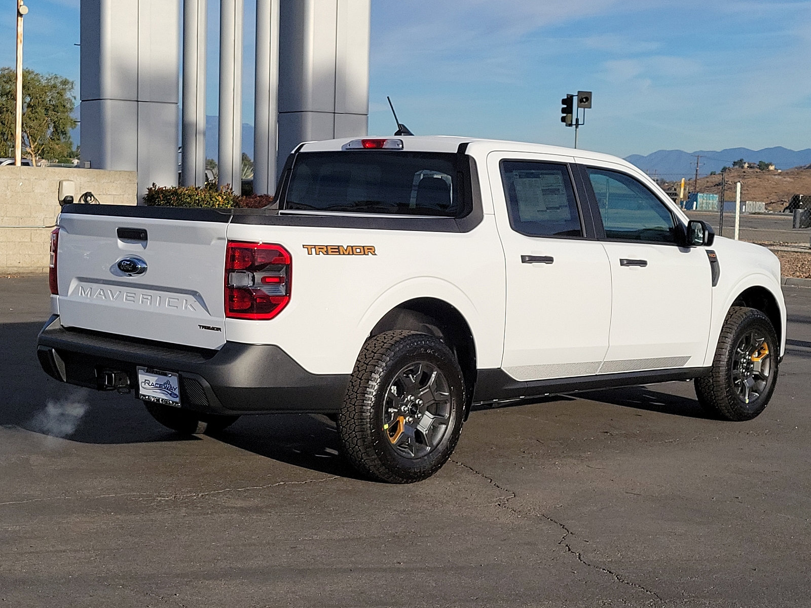 2024 Ford Maverick XLT Tremor photo 2