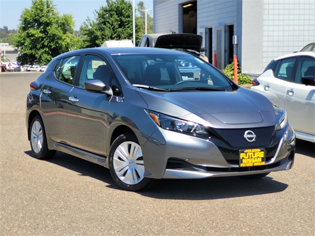 2025 Nissan Leaf S