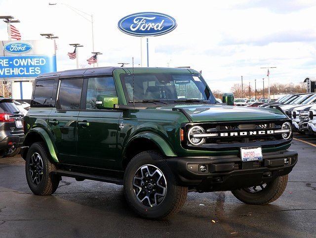 2024 Ford Bronco Outer Banks