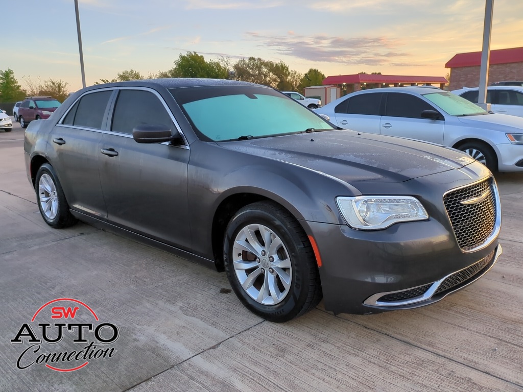 2015 Chrysler 300 Limited