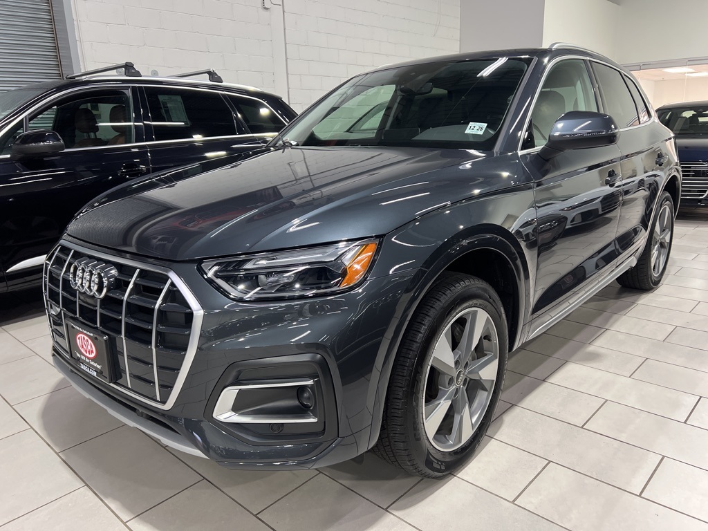 2024 Audi Q5 40 Premium Plus