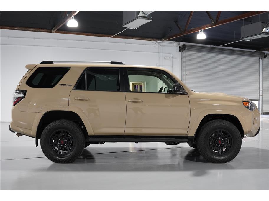 2016 Toyota 4Runner TRD Pro photo 6