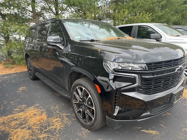 2023 Chevrolet Suburban RST