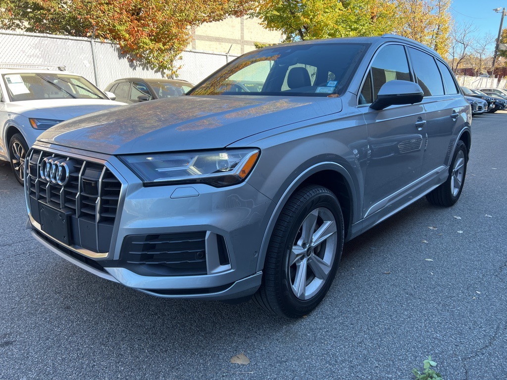 2023 Audi Q7 45 Premium