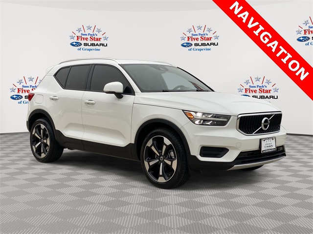 2019 Volvo XC40 Momentum