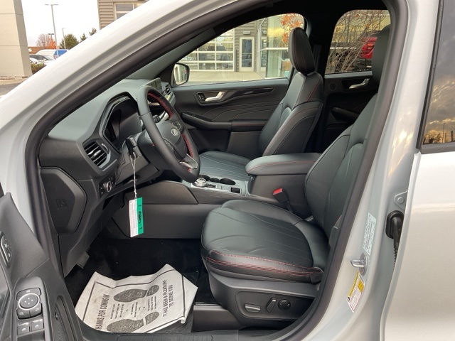 2025 Ford Escape Hybrid ST-Line Elite photo 14