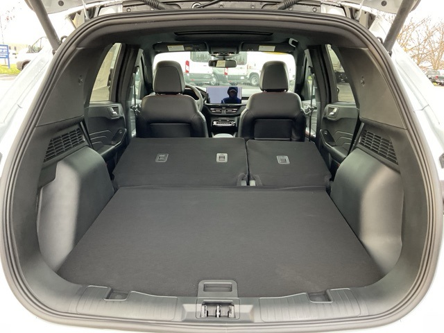 2025 Ford Escape Hybrid ST-Line Elite photo 19