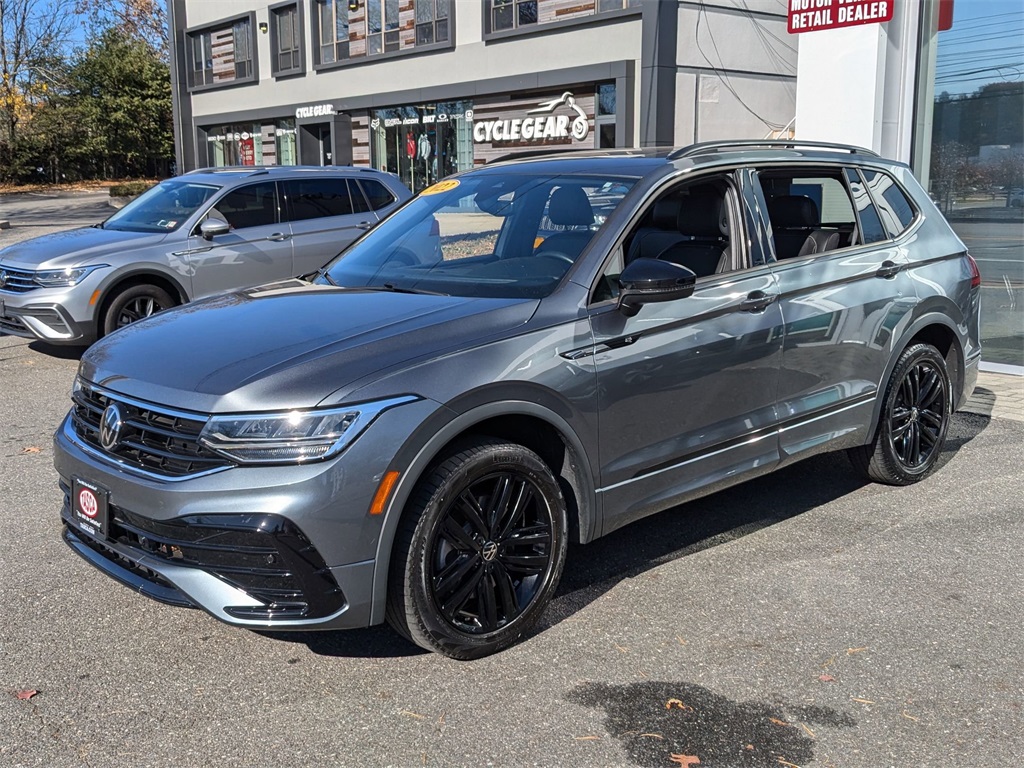 2022 Volkswagen Tiguan 2.0T SE R-Line Black