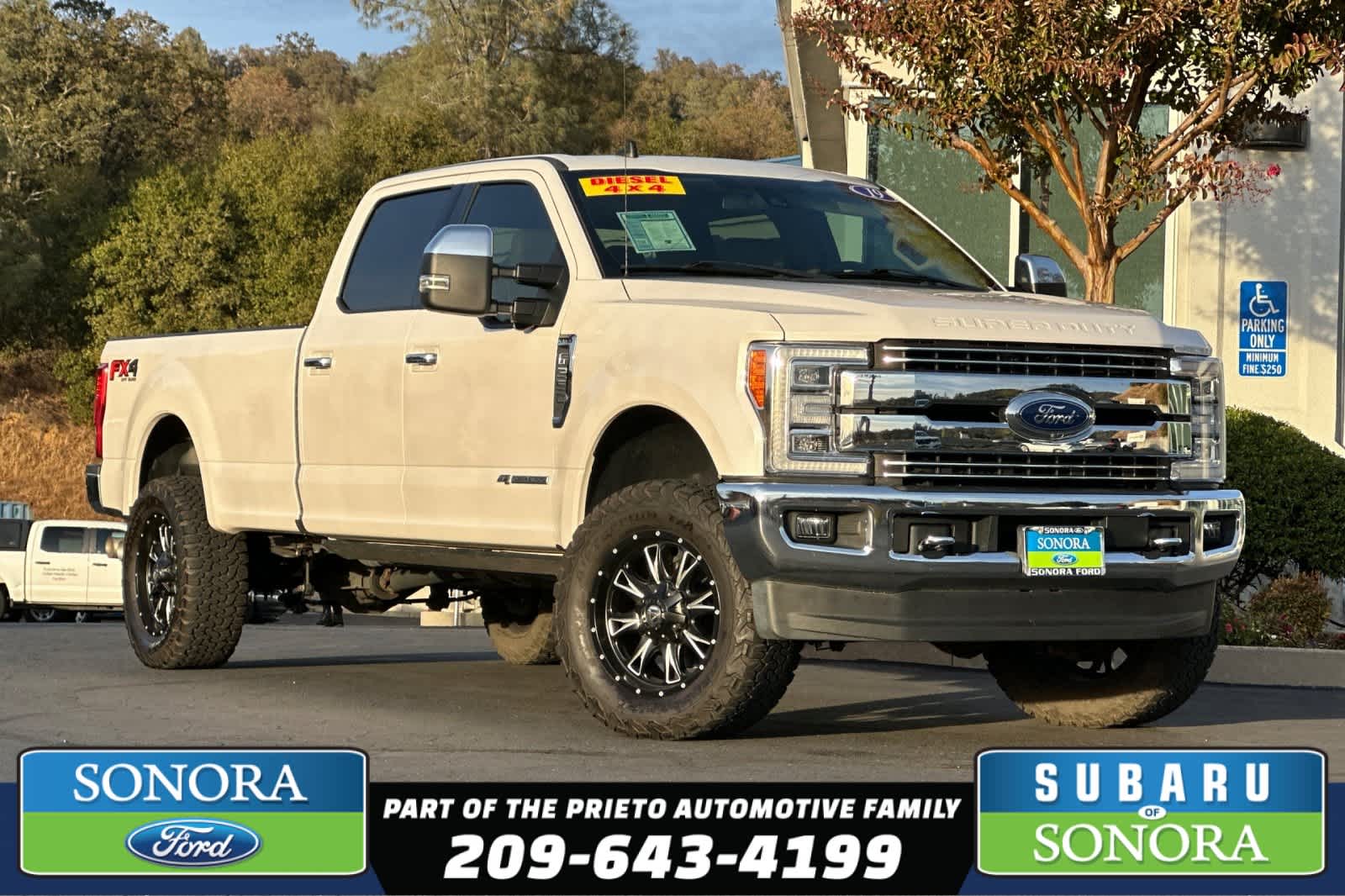 2019 Ford Super Duty F-350 SRW LARIAT 4WD Crew Cab 8 Box