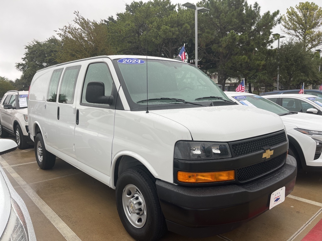 2024 Chevrolet Express 2500 Work Van