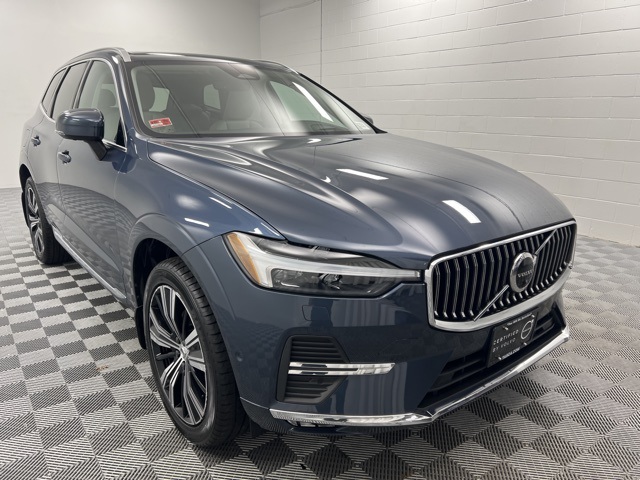 2022 Volvo XC60 B5 Inscription