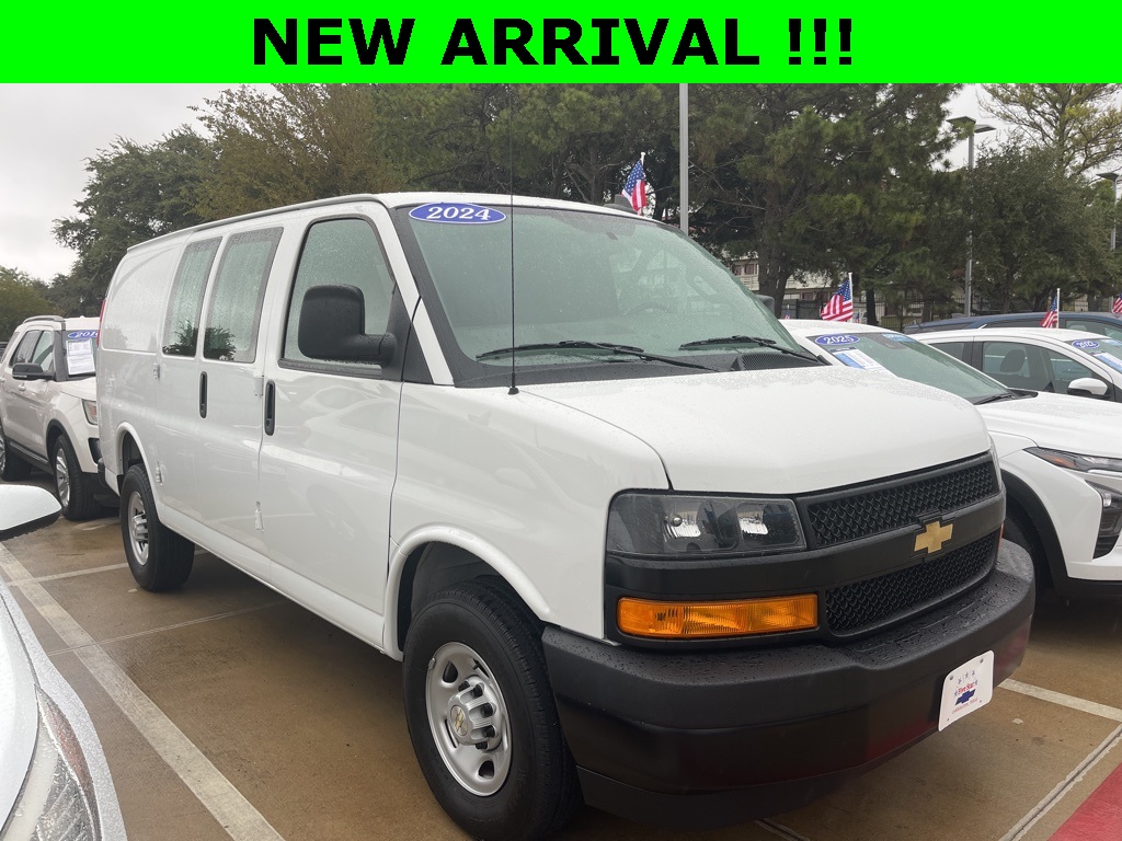 2024 Chevrolet Express 2500 Work Van