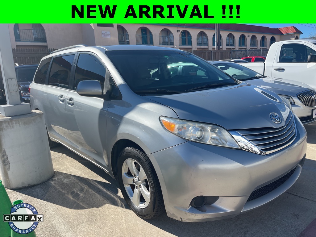 2015 Toyota Sienna LE