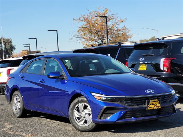 2025 Hyundai Elantra SE