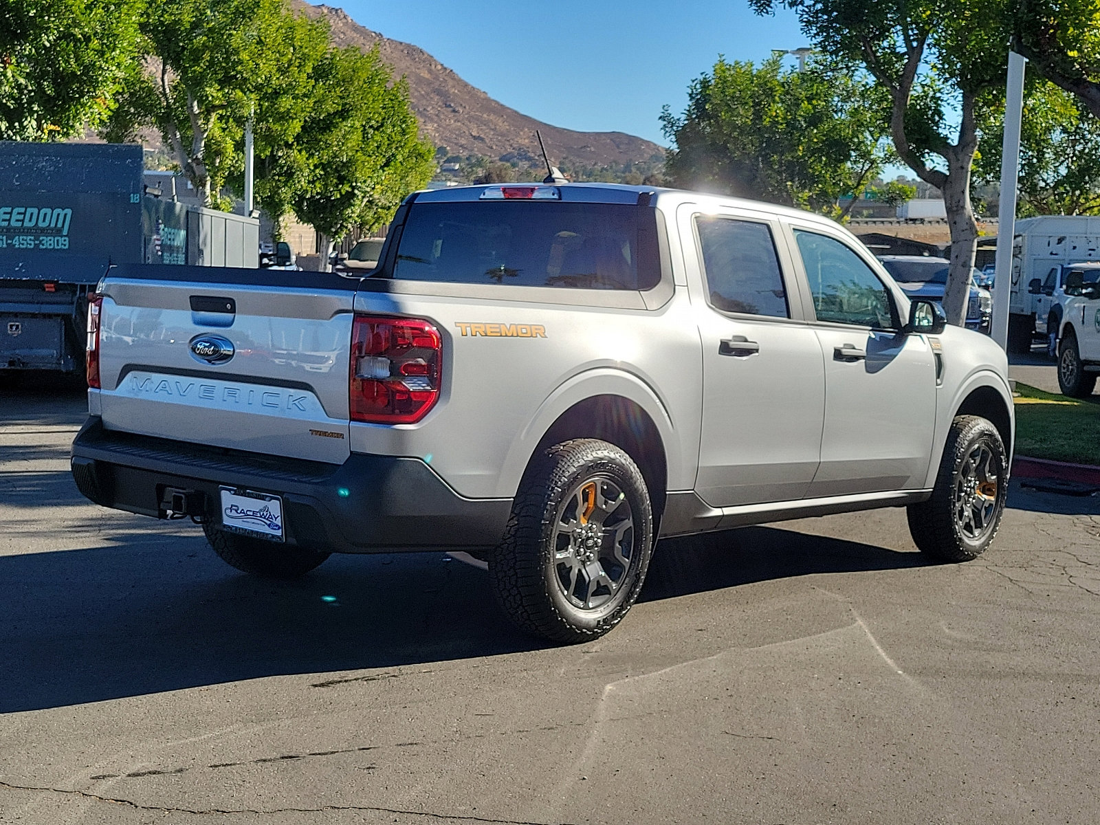 2024 Ford Maverick XLT Tremor photo 2