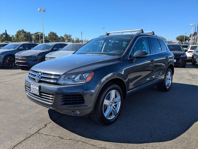 2013 Volkswagen Touareg VR6 LUX