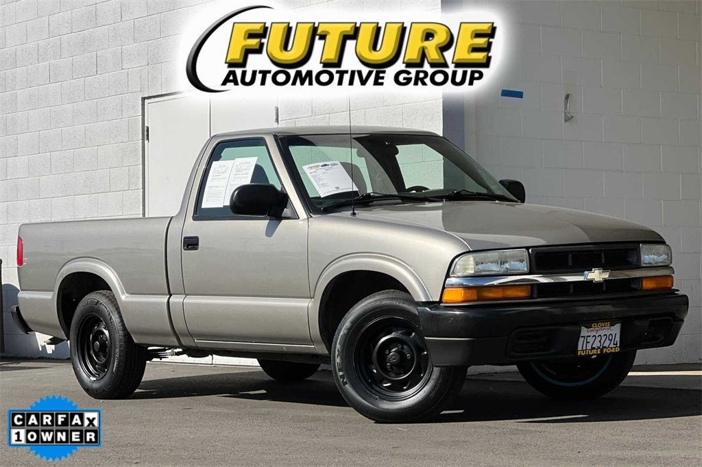 2003 Chevrolet S-10 Base