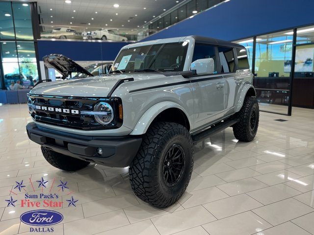 2024 Ford Bronco Outer Banks