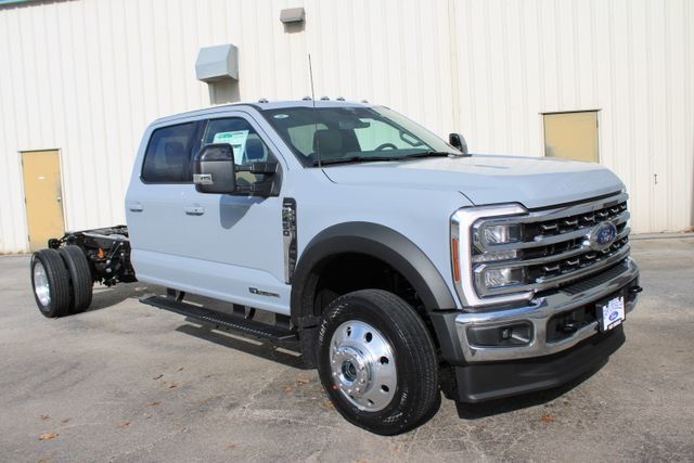 2024 Ford Super Duty F-450 DRW LARIAT