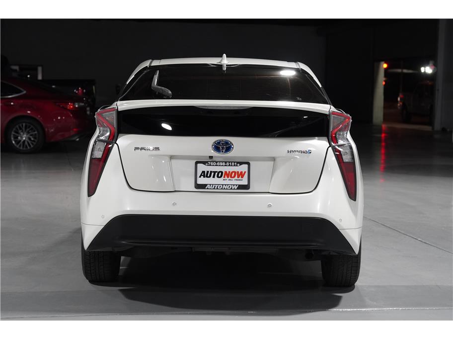 2018 Toyota Prius Two photo 4