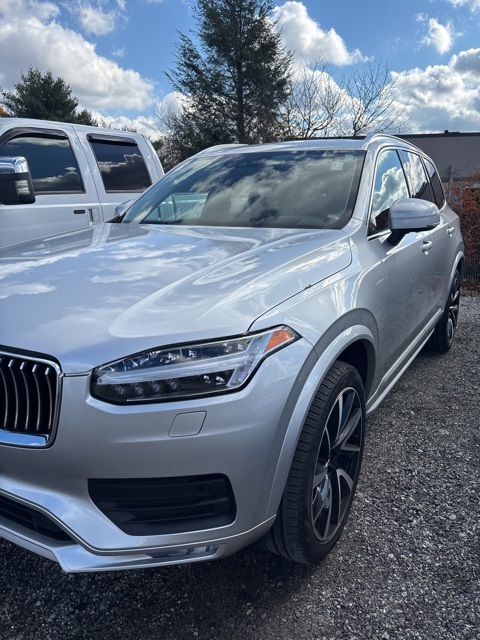 2022 Volvo XC90 T6 Momentum