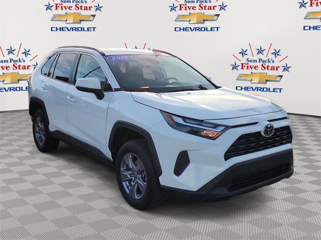 2022 Toyota RAV4 XLE