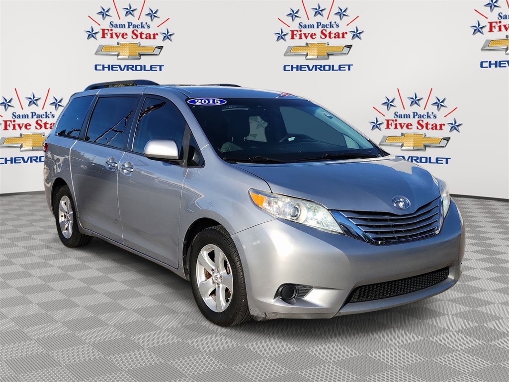 2015 Toyota Sienna LE