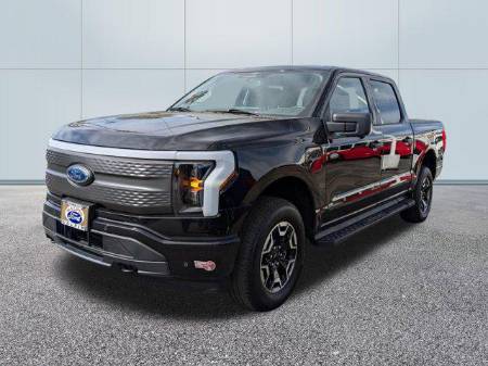 2023 Ford F-150 Lightning XLT