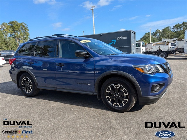 2019 Nissan Pathfinder SL