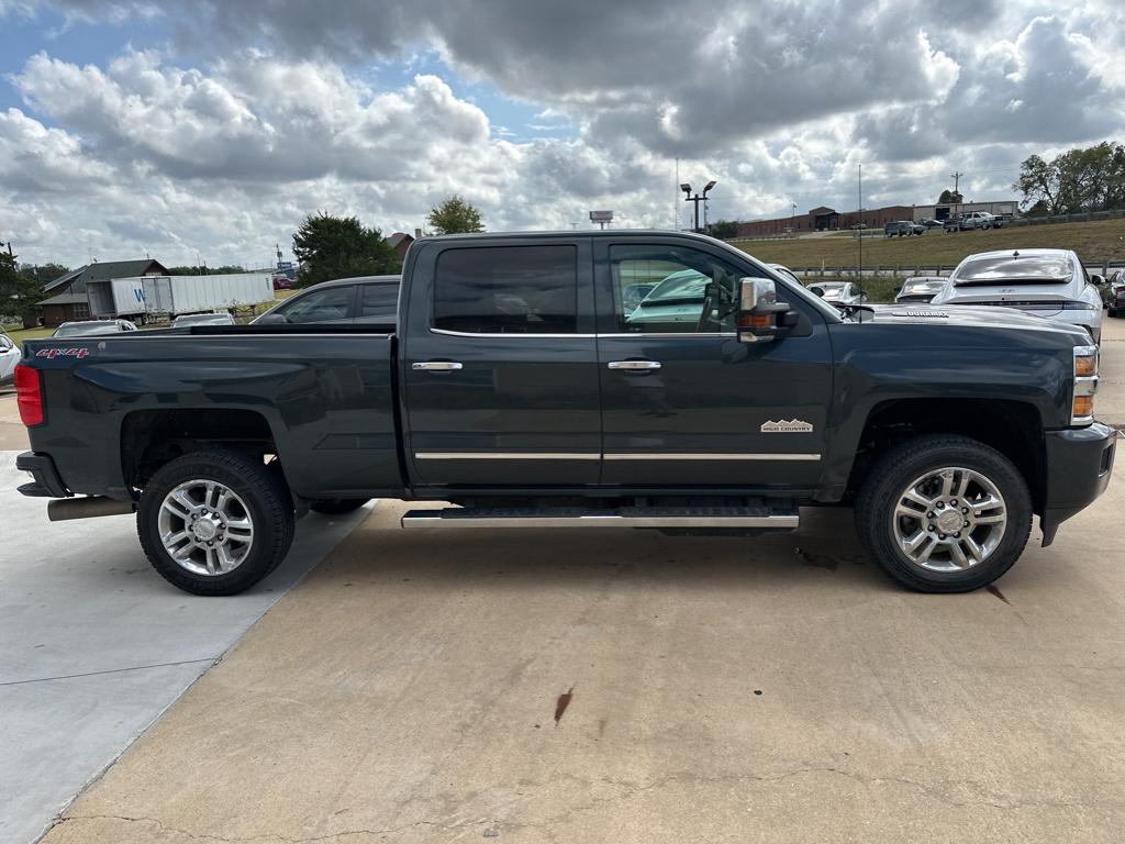 2017 Chevrolet Silverado High Country