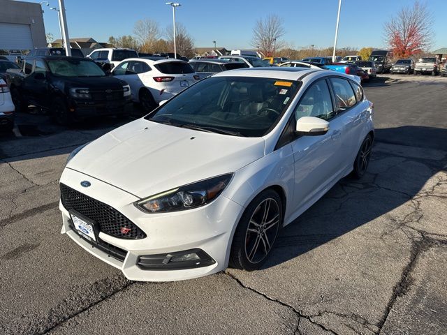 Used 2018 Ford Focus ST with VIN 1FADP3L93JL286991 for sale in Kansas City, MO