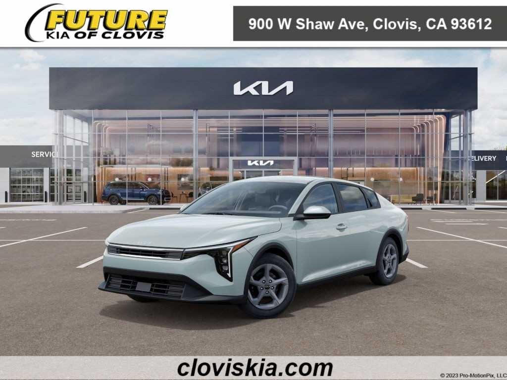 2025 Kia K4 LXS