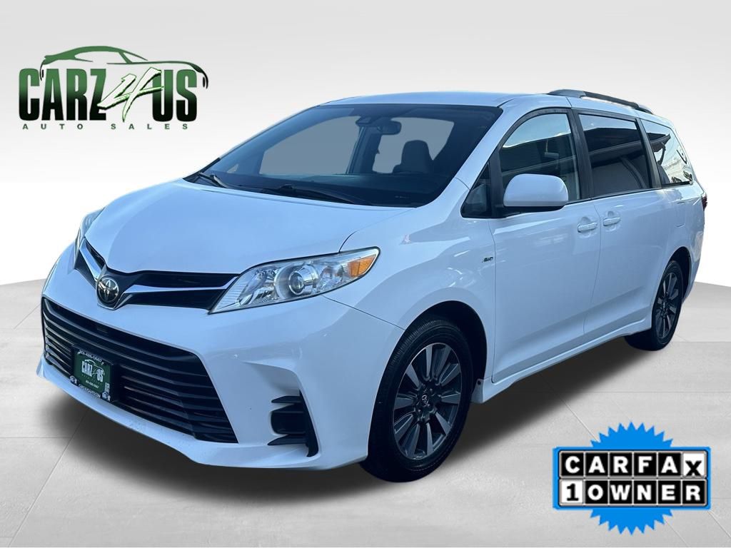 2019 Toyota Sienna LE