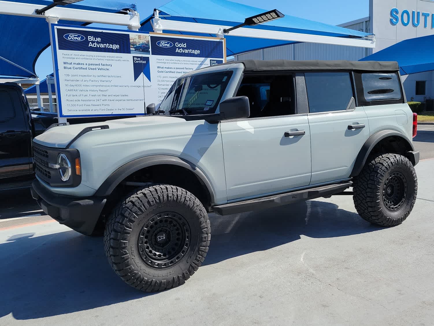 2022 Ford Bronco Base