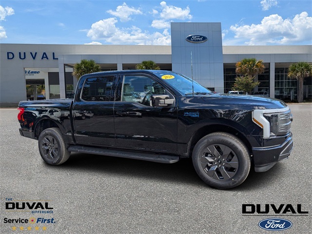 2024 Ford F-150 Lightning LARIAT