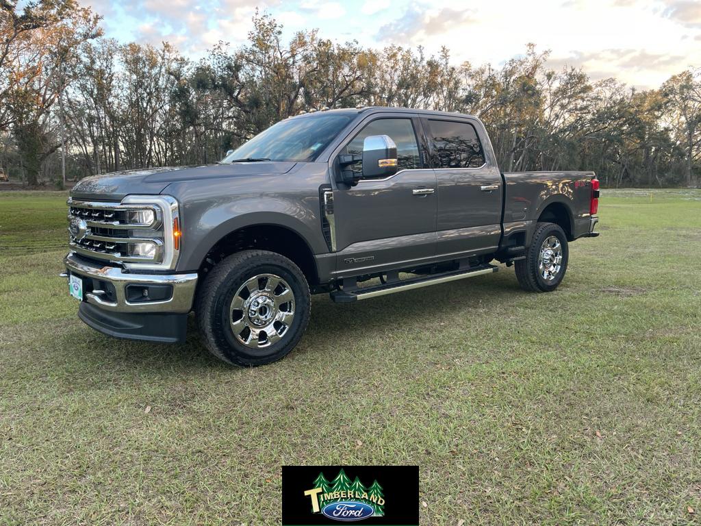 2024 Ford F-250 LARIAT Crew Cab 4X4