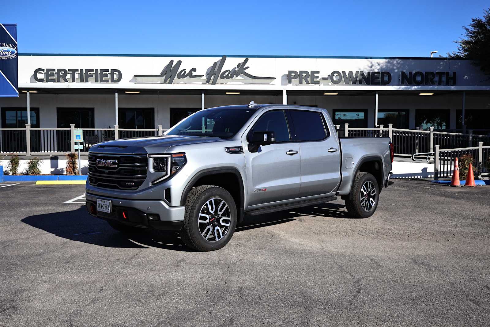 2024 GMC Sierra 1500 AT4