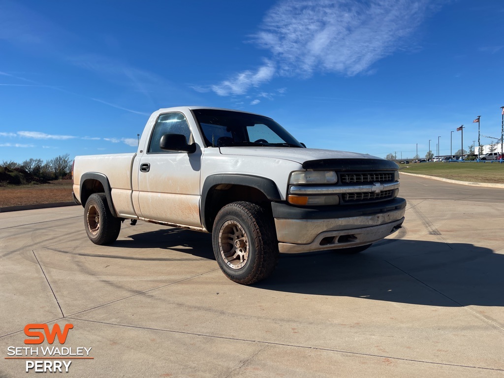 2000 Chevrolet Silverado 1500 LS