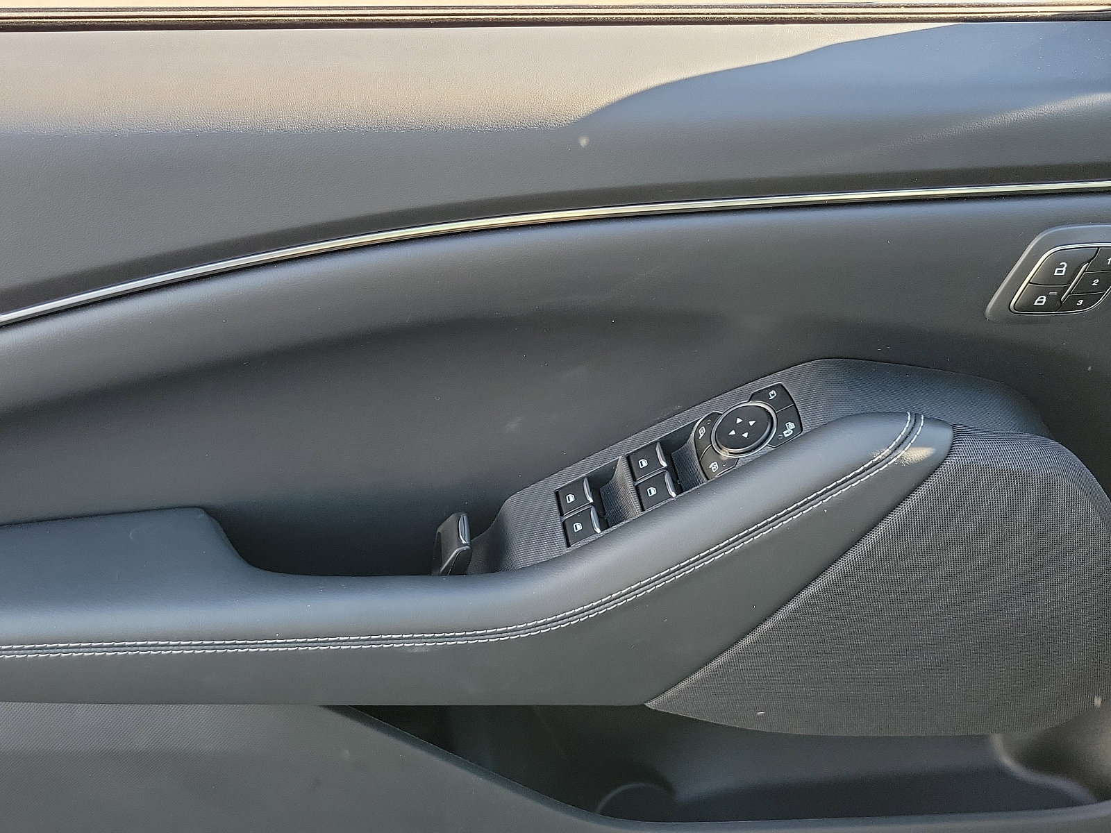 2024 Ford Mustang Mach-E Select photo 7
